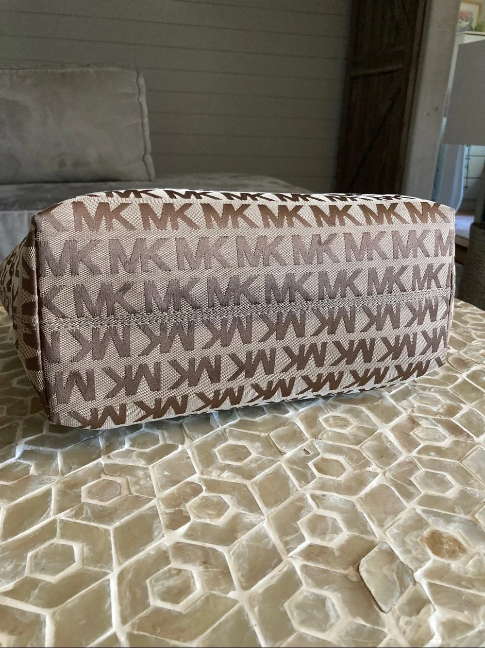 Michael Kors Jet Set EW Tassel Chain Tote